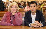 Гость конференции со своим научным руководителем - профессором кафедры технологии хлебопродуктов Рукшан Л.В.