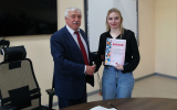 Вручение диплома магистранту Шустовой Л.В.