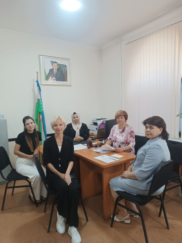 Переговоры с сотрудниками Отраслевого центра переподготовки и повышения квалификации педагогических кадров