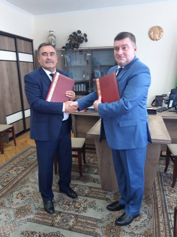 Обмен договорами о сотрудничестве