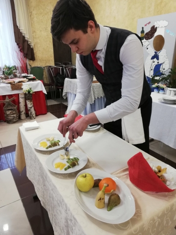 Шелегов Никита (ТЭТ-171), skill test приготовление и подача фруктовой тарелки