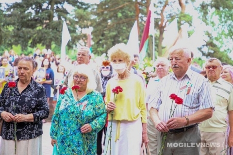 участие в торжественном возложении, посвящённом 80-летию обороны города Могилёва
